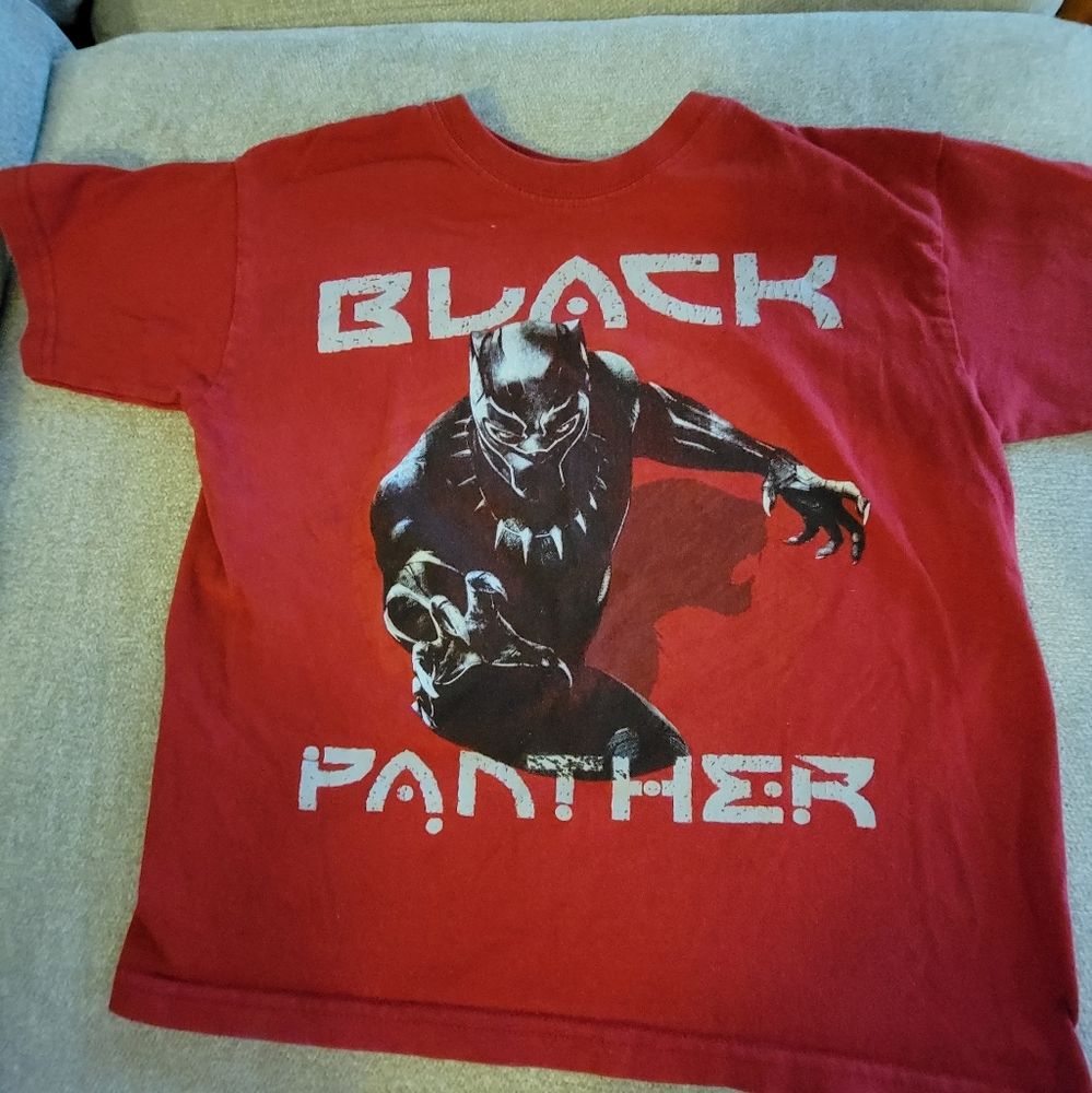 Boys size 8 black panther tshirt, red good condition